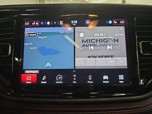 Used 2025 Dodge Durango GT AWD/4WD image 23