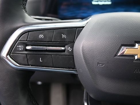 Used 2025 Chevrolet Equinox LT FWD image 19