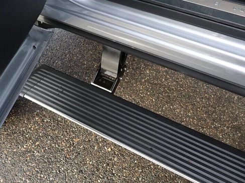 Used 2024 Ford F350 Platinum w/ Tremor Off-Road Package image 13