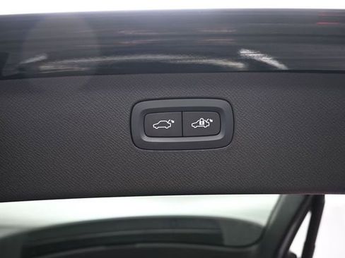 Used 2023 Volvo XC90 B6 Ultimate w/ Protection Package Premier AWD/4WD image 35