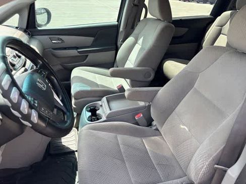 Used 2016 Honda Odyssey SE image 11