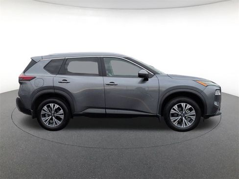 Used 2023 Nissan Rogue SV w/ SV Premium Package image 4
