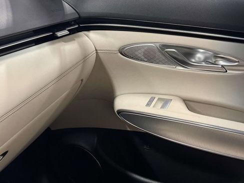 Used 2023 Genesis GV70 2.5T w/ Select Package AWD/4WD image 33
