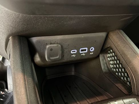 Used 2023 Chevrolet TrailBlazer LT FWD image 31