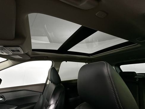 Used 2023 Nissan Rogue SV w/ SV Premium B Package image 19