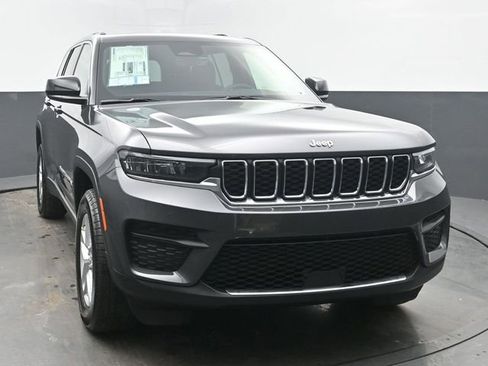 New 2026 Jeep Grand Cherokee Laredo image 8