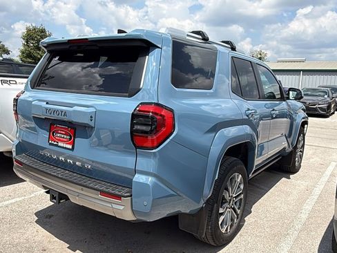 Used 2025 Toyota 4Runner Limited AWD/4WD image 12