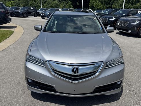 Used 2017 Acura TLX V6 SH-AWD w/ Advance Package image 3