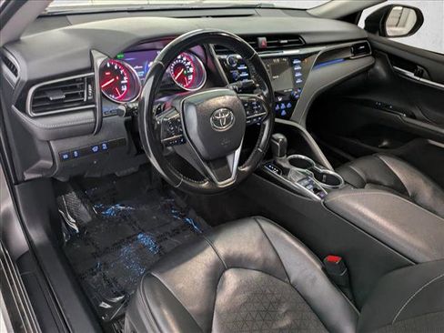 Used 2020 Toyota Camry XSE FWD image 10