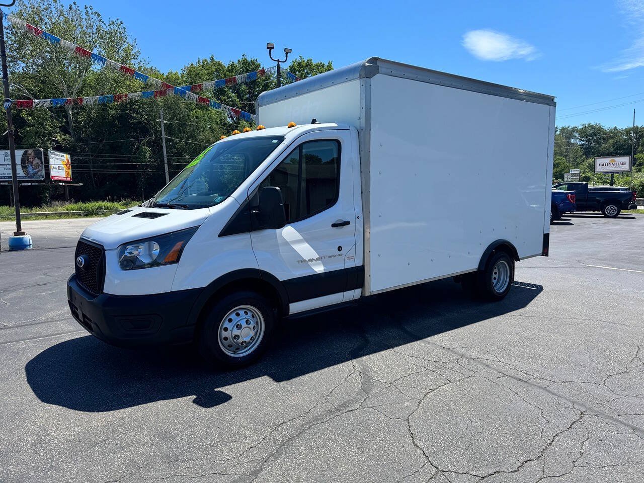 Used 2023 Ford Transit 350 DRW RWD image 6