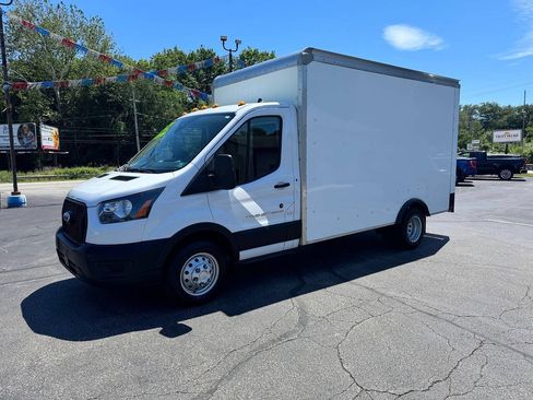 Used 2023 Ford Transit 350 DRW RWD image 6