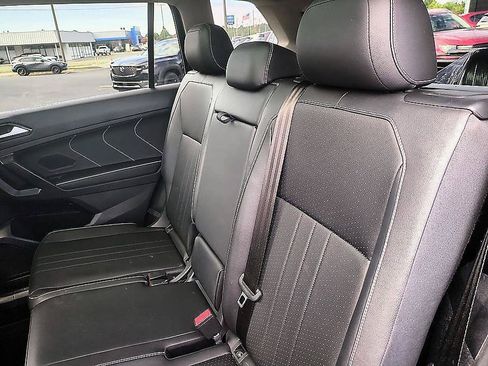 Used 2023 Volkswagen Tiguan SE FWD image 27