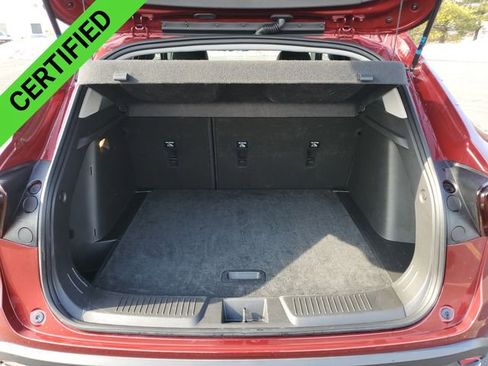 Used 2025 Chevrolet Trax LT w/ LT Convenience Package image 25