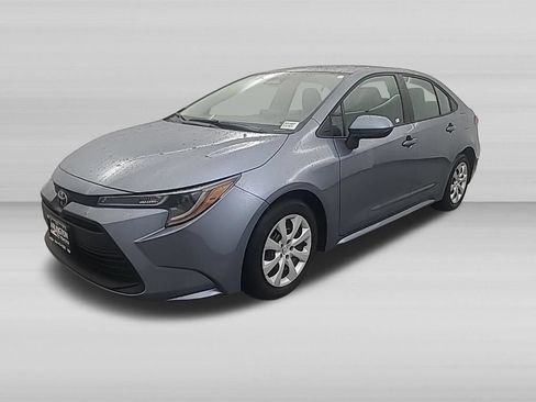 Used 2026 Toyota Corolla LE FWD image 9