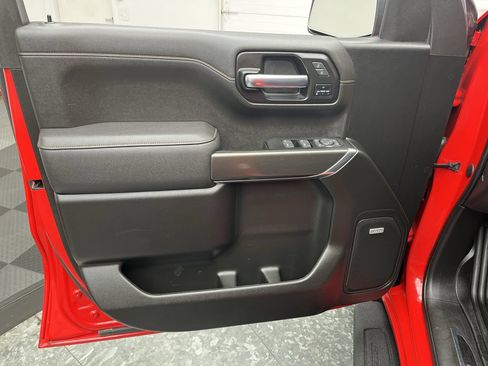 Certified 2022 GMC Sierra 1500 AT4 w/ AT4 Preferred Package AWD/4WD image 9