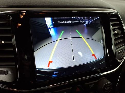 Used 2020 Jeep Grand Cherokee Limited image 27