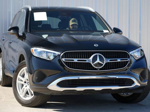 Used 2023 Mercedes-Benz GLC 300 w/ Exclusive Trim Package image 2