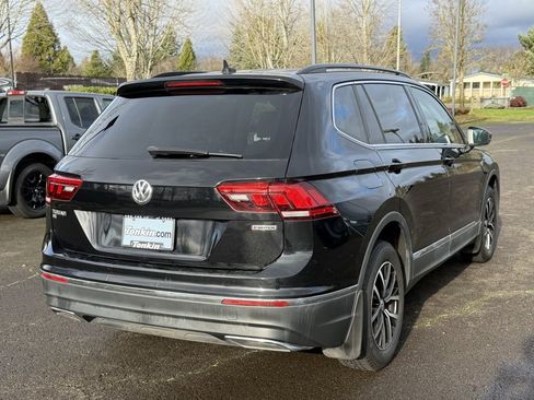 Used 2021 Volkswagen Tiguan SE image 8