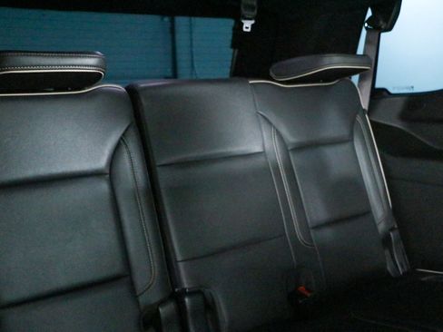 Used 2022 Chevrolet Tahoe Premier RWD image 34