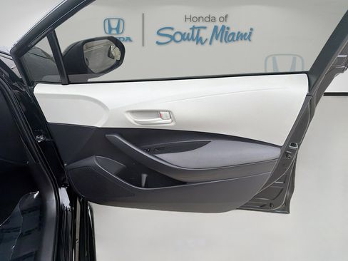 Used 2024 Toyota Corolla LE image 32