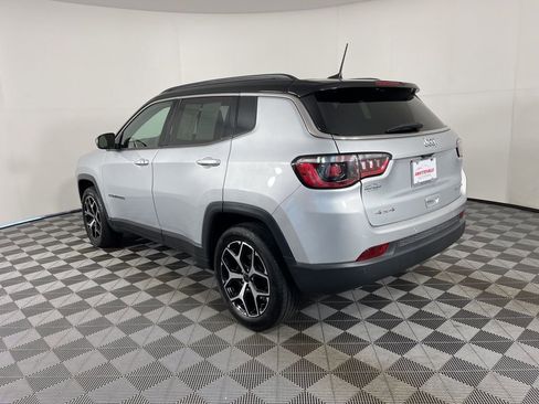 Used 2025 Jeep Compass Limited AWD/4WD image 13
