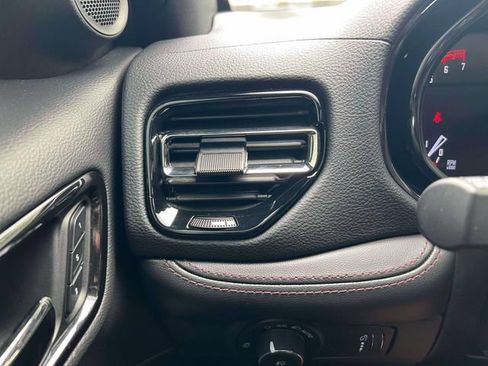 Used 2022 Dodge Durango R/T w/ Blacktop Package AWD/4WD image 18