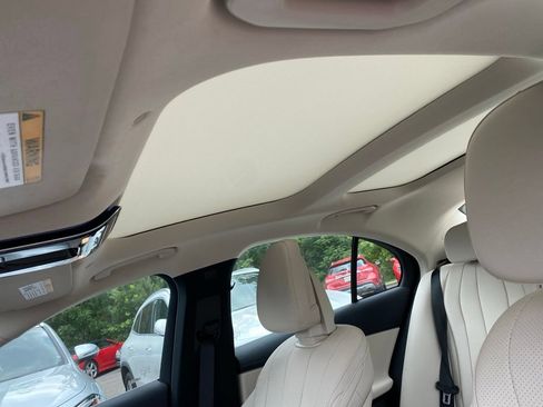Used 2025 Mercedes-Benz E 350 4MATIC Sedan image 6
