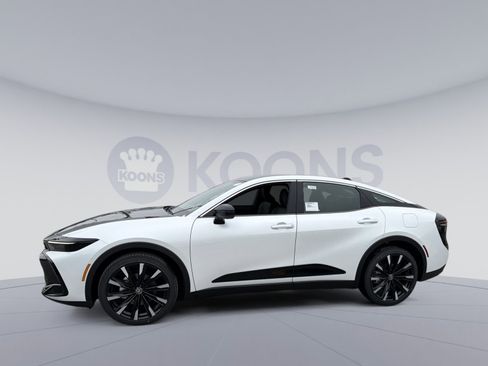 New 2026 Toyota Crown Platinum image 2