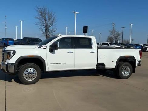New 2026 GMC Sierra 3500 SLT w/ SLT Convenience Package image 5