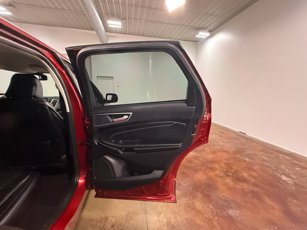 Used 2024 Ford Edge Titanium AWD/4WD image 60