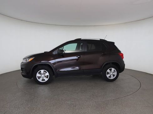 Used 2022 Chevrolet Trax LT w/ Driver Confidence Package AWD/4WD image 6