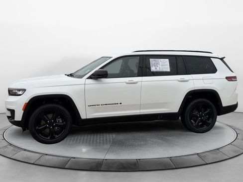 Used 2023 Jeep Grand Cherokee L Laredo AWD/4WD image 6