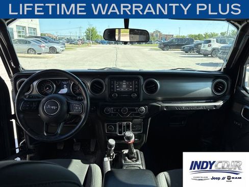 Used 2018 Jeep Wrangler Unlimited Sport S AWD/4WD image 9