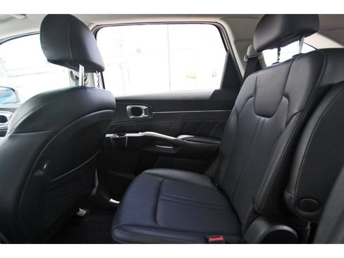 Certified 2023 Kia Sorento SX AWD/4WD image 12