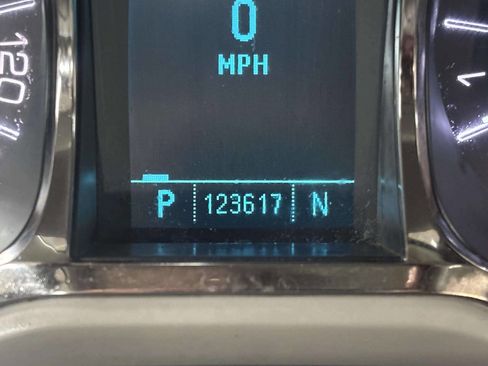 Used 2010 Buick LaCrosse CXL w/ Luxury Package image 35