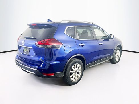 Used 2020 Nissan Rogue SV image 9