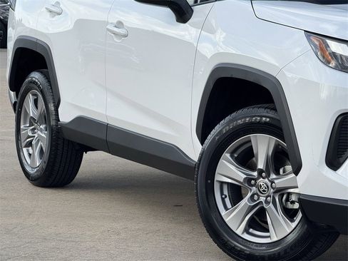 Used 2025 Toyota RAV4 XLE image 7