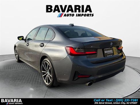 Used 2022 BMW 330i xDrive Sedan w/ Driving Assistance Package image 3
