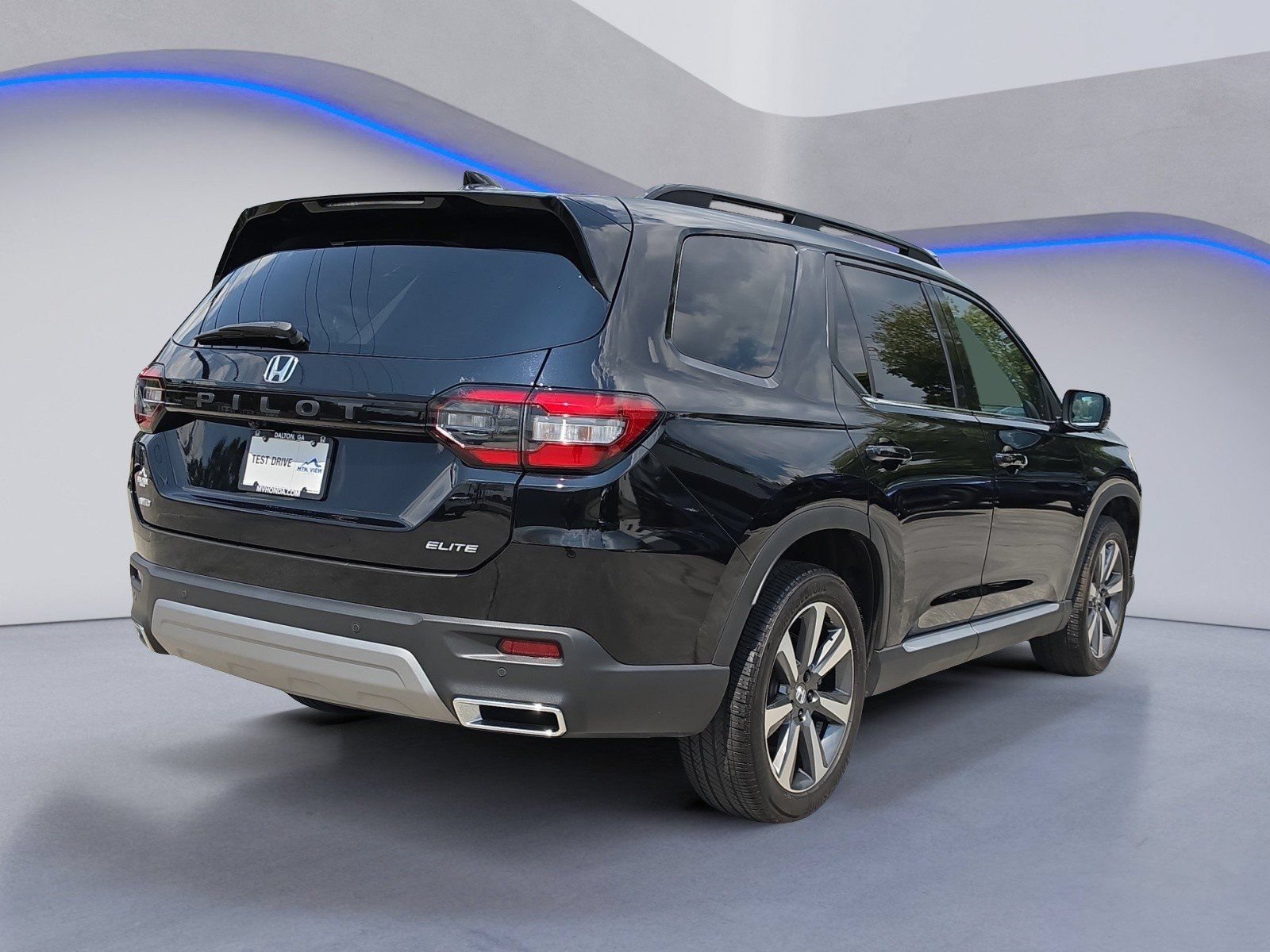 Used 2025 Honda Pilot Elite image 6