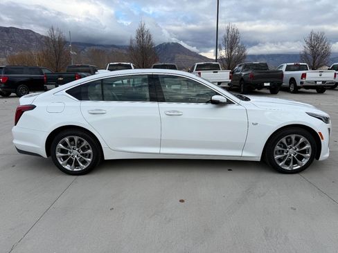 Used 2023 Cadillac CT5 Luxury image 2