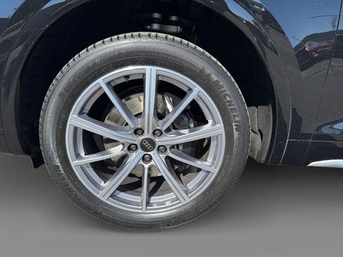 Used 2023 Audi SQ5 Premium Plus w/ Premium Plus Package image 9