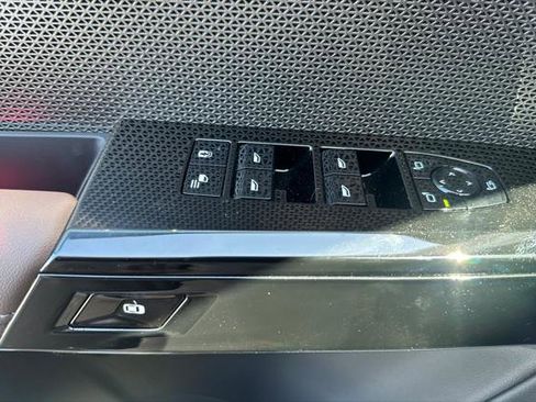 New 2026 BMW 740i xDrive T image 10