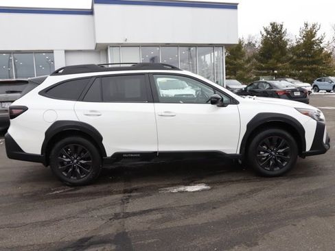 Certified 2025 Subaru Outback Onyx Edition image 2