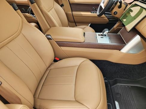 New 2026 Land Rover Range Rover Long Wheelbase SE AWD/4WD image 14
