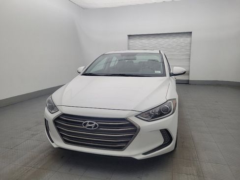 Used 2017 Hyundai Elantra Limited w/ Limited Tech Package 04 FWD image 15