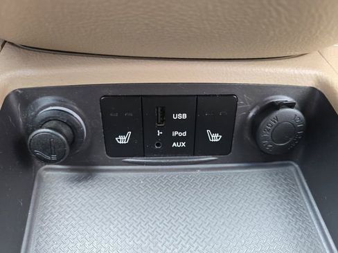 Used 2011 Hyundai Santa Fe Limited FWD image 6
