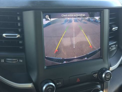 Used 2020 RAM 1500 Big Horn AWD/4WD image 18