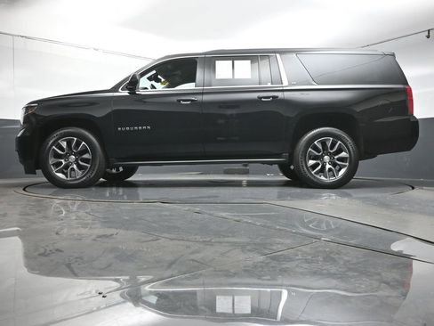 Used 2020 Chevrolet Suburban LT image 34