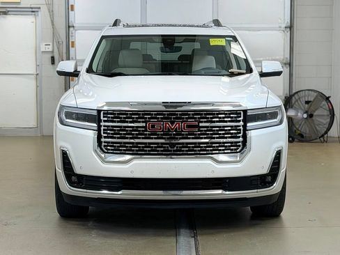 Used 2022 GMC Acadia Denali w/ Denali Ultimate Package FWD image 2