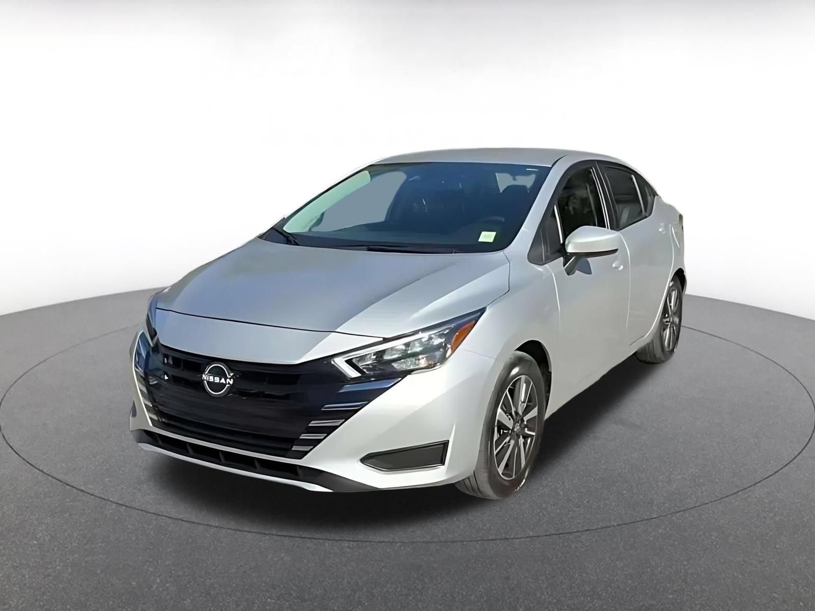 Used 2025 Nissan Versa SV FWD image 6